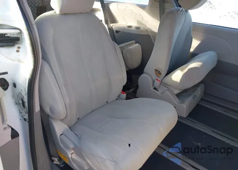 2014 Toyota Sienna L from USA, damaged, VIN 5TDZK3DC7ES424982
